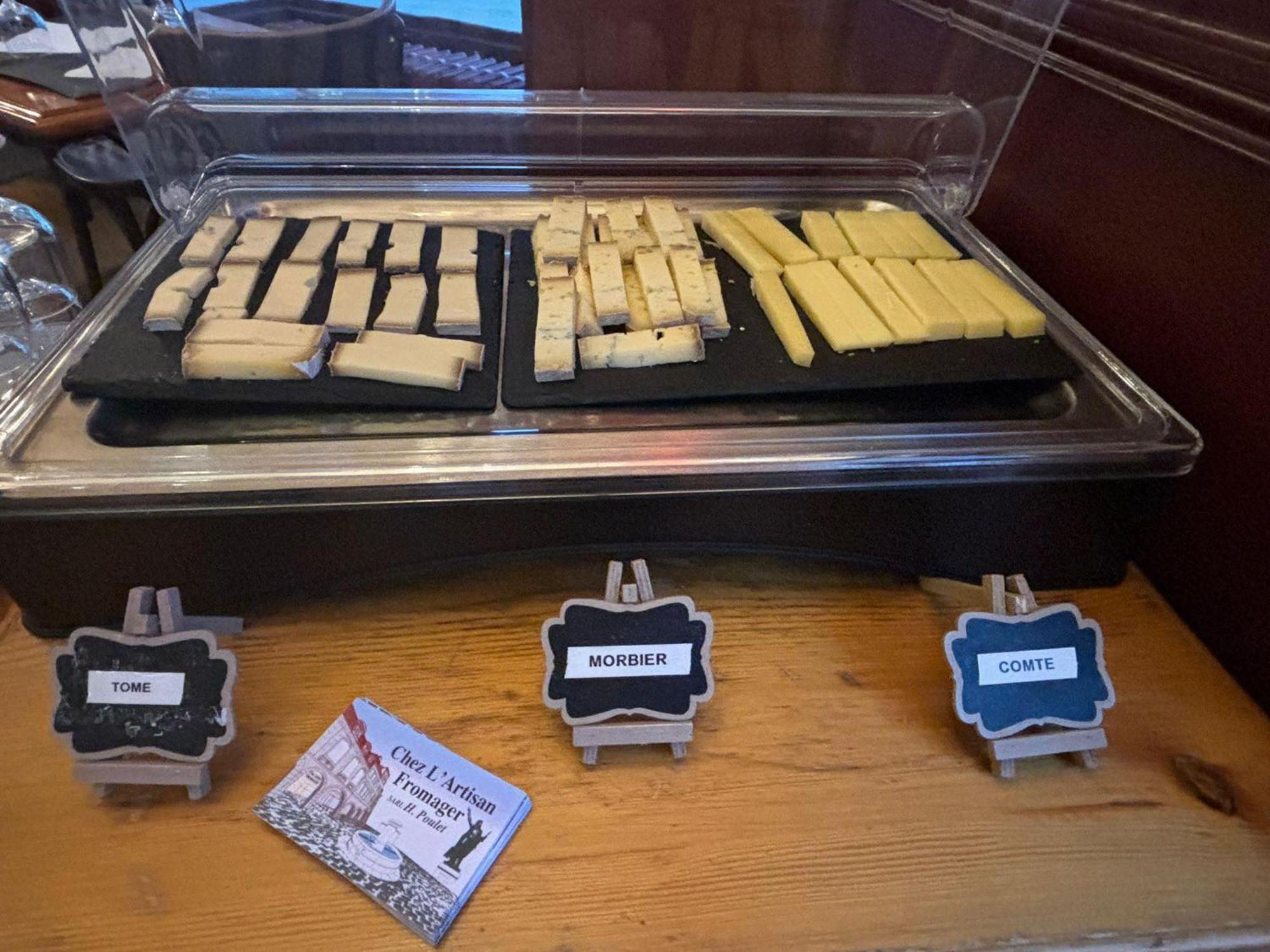 Hotel Terminus - Pizzeria Pizz'A Gogo - Salle De Sport - Face A La Gare Lons-le-Saunier Luaran gambar