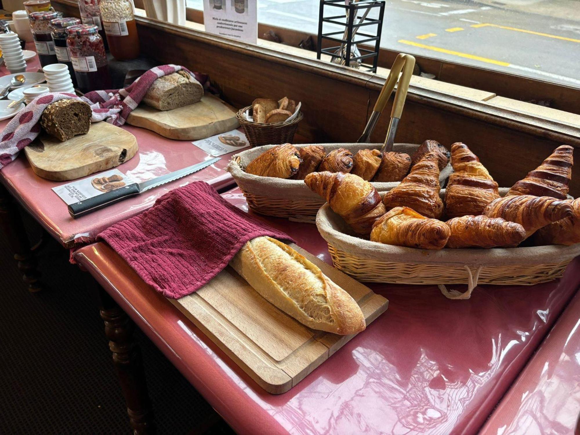 Hotel Terminus - Pizzeria Pizz'A Gogo - Salle De Sport - Face A La Gare Lons-le-Saunier Luaran gambar