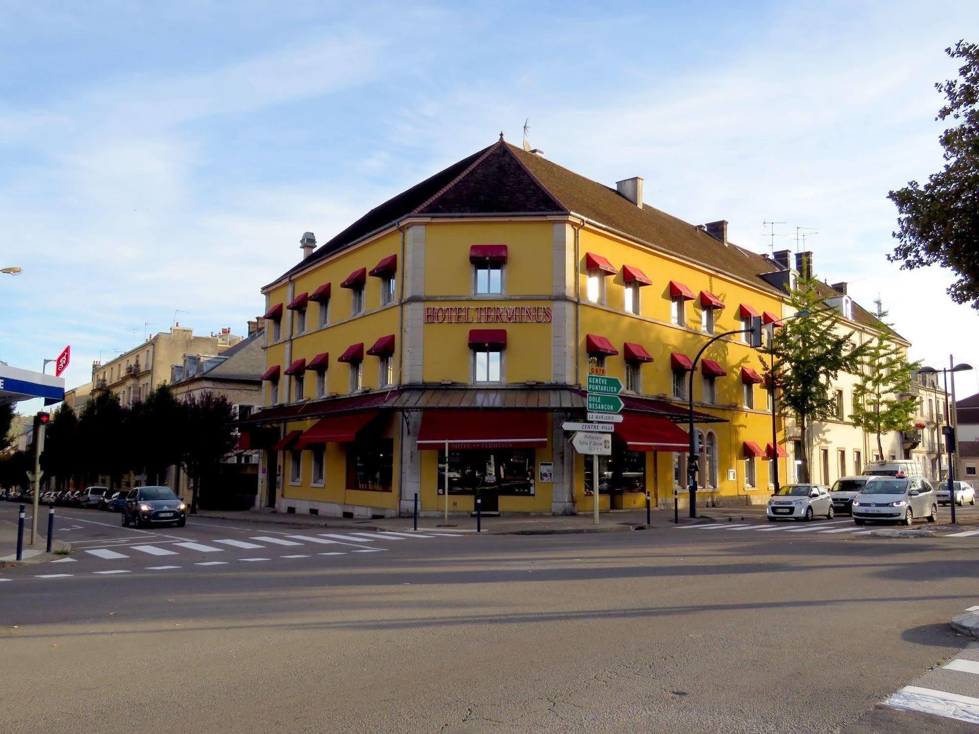 Hotel Terminus - Pizzeria Pizz'A Gogo - Salle De Sport - Face A La Gare Lons-le-Saunier Luaran gambar